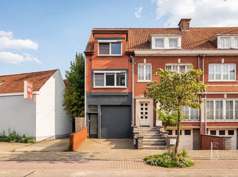 Huis te koop in Godfried Devreeselaan 26,
                    8500 Kortrijk