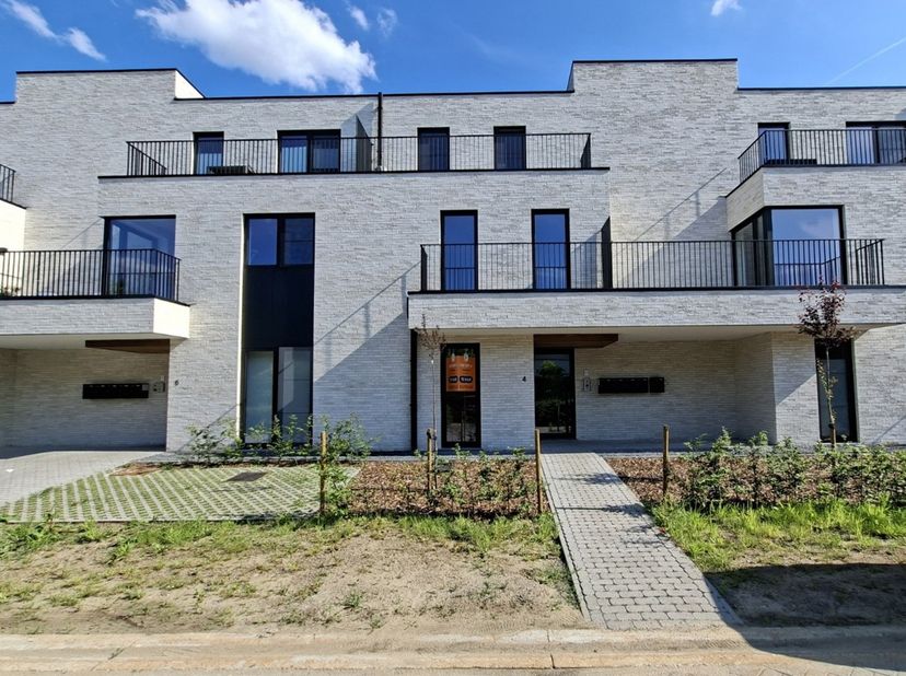 Appartement à louer
                    à 3128 Baal