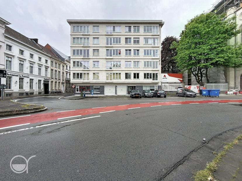 Appartement te huur in Sint-Annaplein 41,
                    9000 Gent