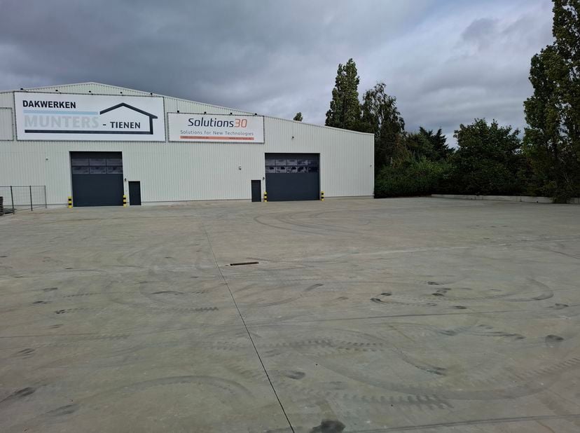 Bedrijfsvastgoed te huur in Sint-Maurusweg 17,
                    3300 Tienen