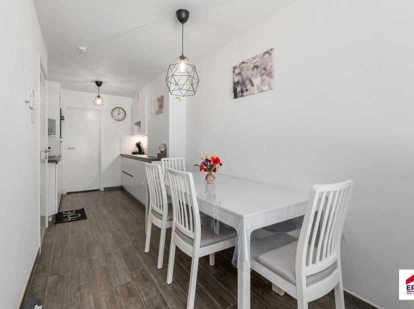 Gelijkvloers 2-slaapkamerappartement te koop in Koksijde-Bad Bent u op zoek naar een instapklaar appartement op een toplocatie aan zee? Dan is dit rec