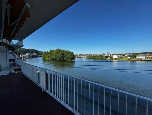                                         Appartement à louer à Namur, € 980
