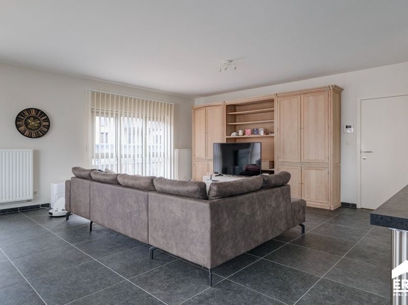 Dit recent gerenoveerd appartement in het centrum van Kermt werd volledig gerenoveerd in 2015 Dankzij de renovatie en het EPC-label B is het energiezu