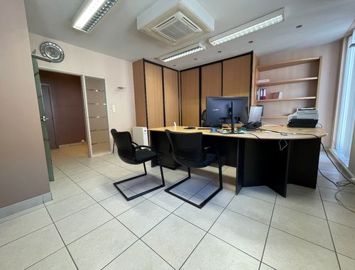                                         Kantoor te huur in Kuurne, € 600
