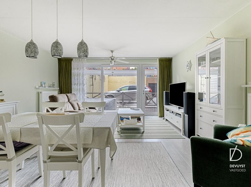 Appartement te koop in Rozenlaan 16 bus 0001,
                    8450 Bredene