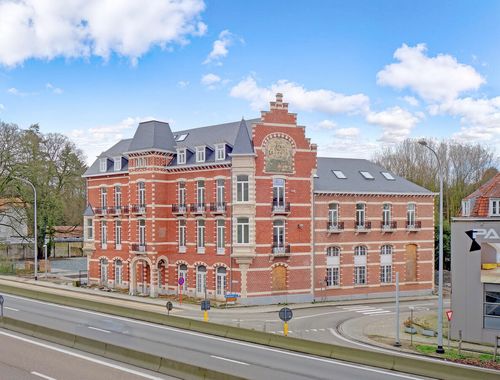                                         Rez-de-chaussée commercial à louer à Overijse, € 1.950
