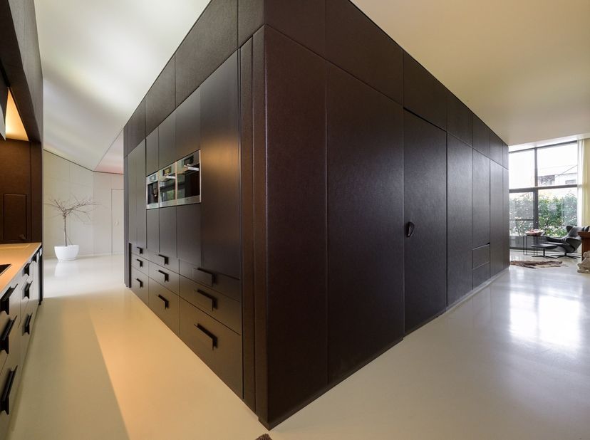 Vlakbij de Quartier Bleu en het centrum van Hasselt ligt deze mooie ruime loft met originele inrichting en afwerking.<br />
Deze loft heeft een bewoon