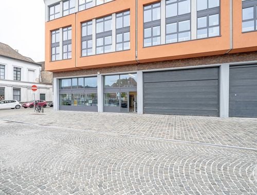                                         Handelszaak te huur in Tournai, € 1.200
