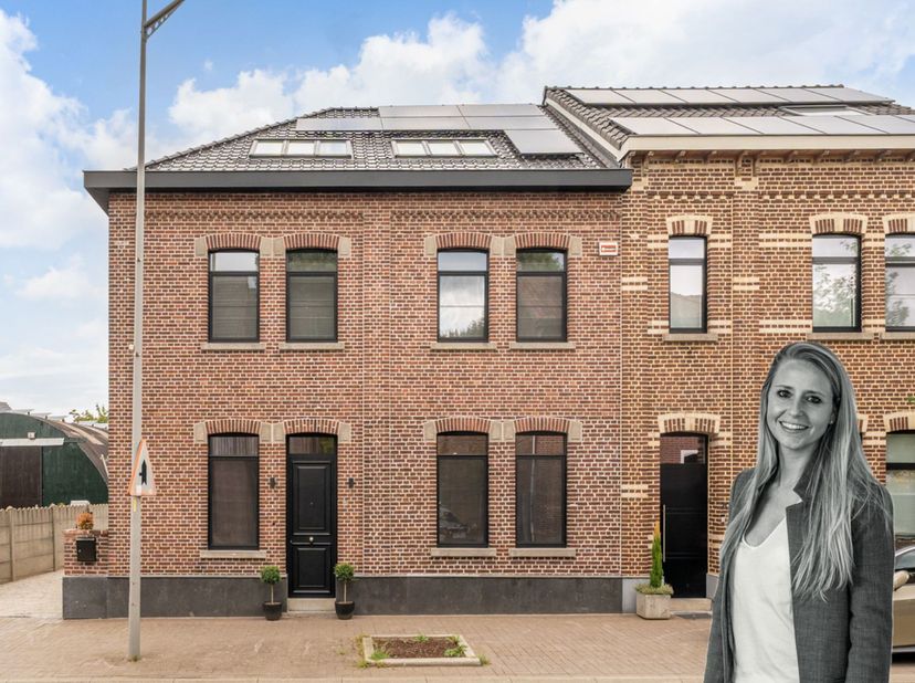 EXCLUSIEVE WONING IN HET CENTRUM VAN AS.<br />
<br />
Stap binnen in deze absoluut unieke en&amp;nbsp;instapklare parel&amp;nbsp;met een bewoonbare oppervlakt