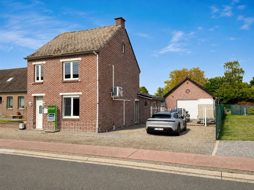 Maison à vendre à Kantonsweg 93,
                    3650 Rotem