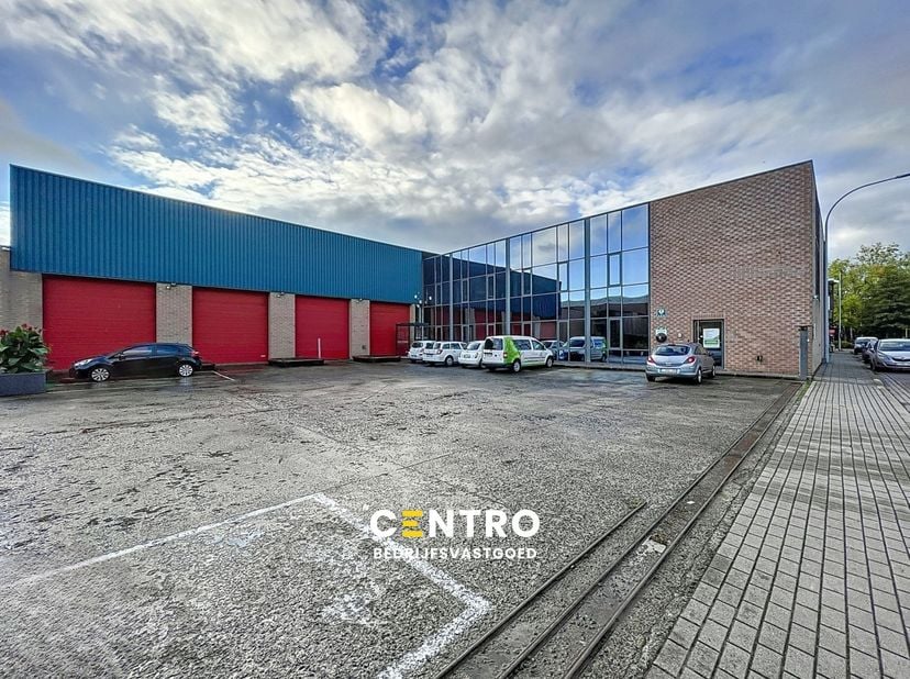 Bien professionnel à louer
                    à 8800 Roeselare