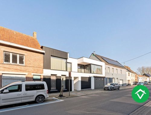                                         Appartement à louer à Leke, € 775
