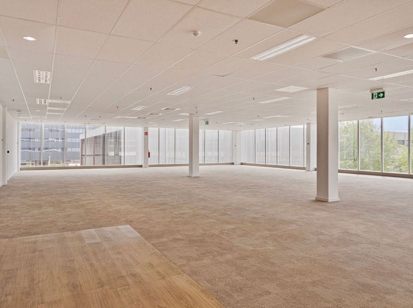 Het Ahlers Building aan de Noorderlaan combineert een representatieve uitstraling met hedendaags comfort en duurzaamheid. Dankzij recente renovaties b