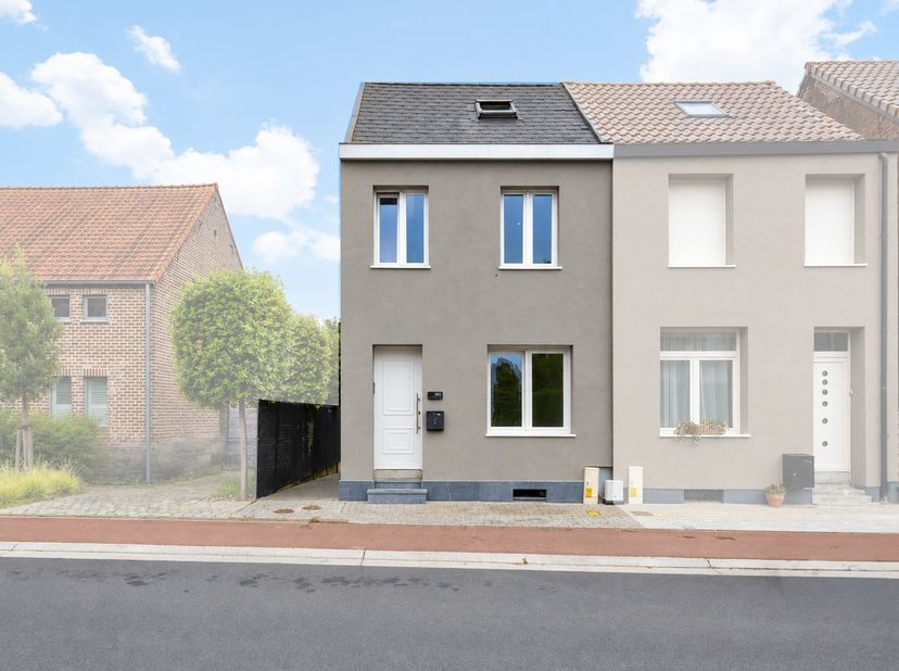 Huis te koop in Bodegemstraat 282,
                    1700 Dilbeek
