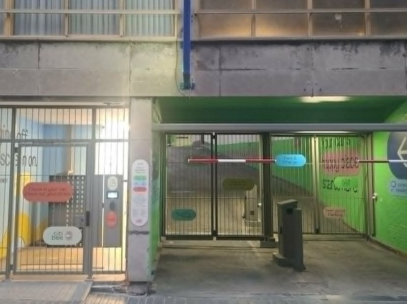 Garage à vendre
                    à 8400 Oostende