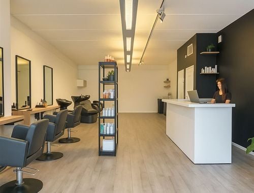                                         Bien commercial à vendre à Harelbeke, € 150.000
