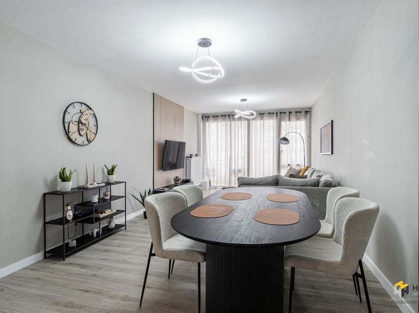 Wonen op de Bisschoppenhoflaan betekent genieten van een uitstekende bereikbaarheid, een ruim aanbod aan winkels en een vlotte verbinding met het open