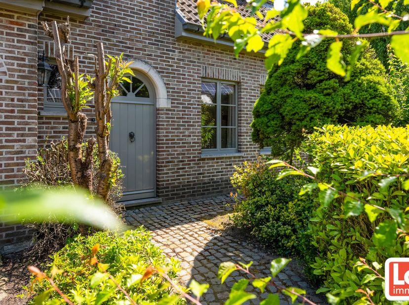 Huis te koop in Dahlialaan 17,
                    9080 Lochristi