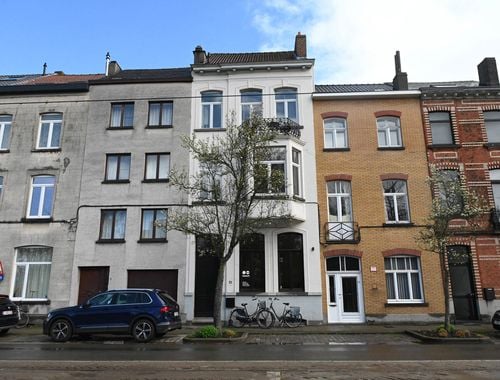                                         Kantoor te huur in Gent, € 1.950
