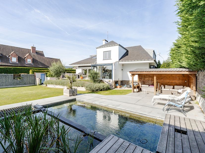 Huis te koop in Aalstersesteenweg 271,
                    9400 Ninove