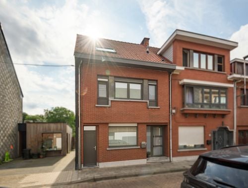                                         Eengezinswoning te koop in Burcht, € 349.500
