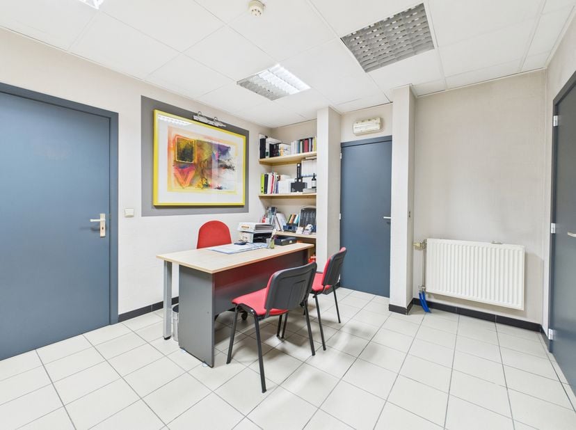 Bedrijfsvastgoed te koop
                    in 7700 Moeskroen