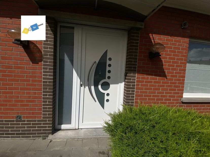 Huis te koop in ,
                    7700 Lowingen