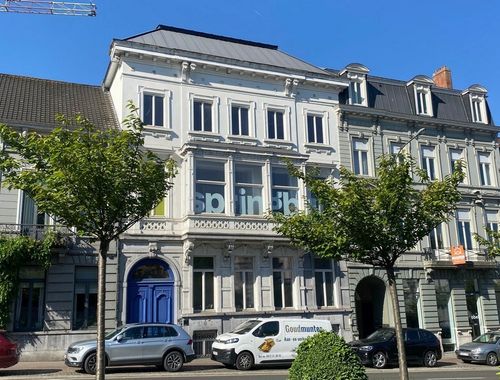                                         Bureaux à louer à Gent, € 3.000
