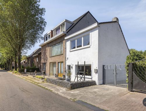                                         Maison à vendre à Brasschaat, € 399.000

