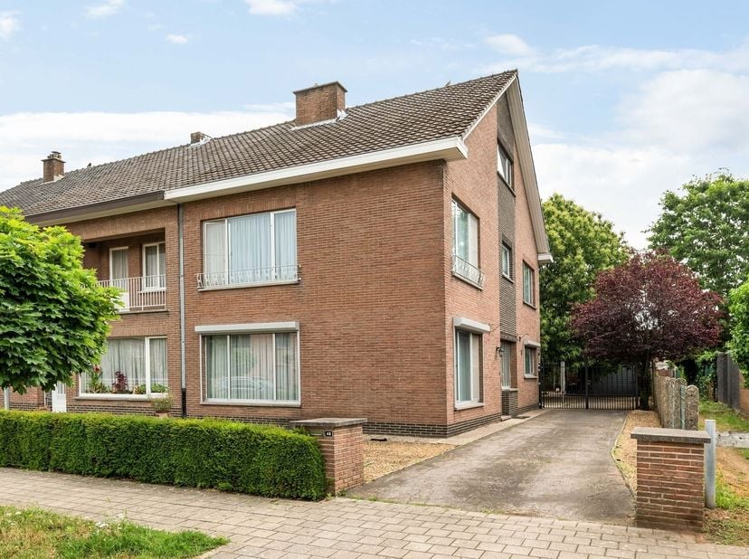 Huis te koop in van Maerlantlaan 48,
                    3500 Hasselt