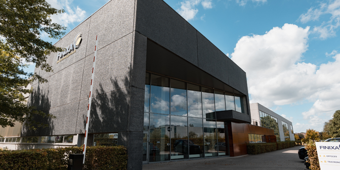 Bien professionnel à louer à Baarbeek 2, 2070 Burcht