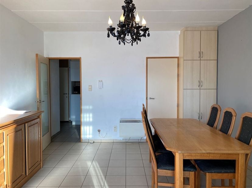 Gelijkvloers 1 slaapkamer appartement met autostaanplaats <br />
Ligging: Gelegen nabij het centrum van Geel. Op wandelafstand van alle faciliteiten (