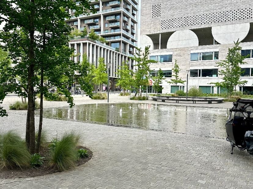 Gemeubeld hoekappartement op toplocatie! Vlakbij de nieuwe wandelpromenade aan de Schelde en het nieuwe Zuidpark met restaurants, cafés en winkels op
