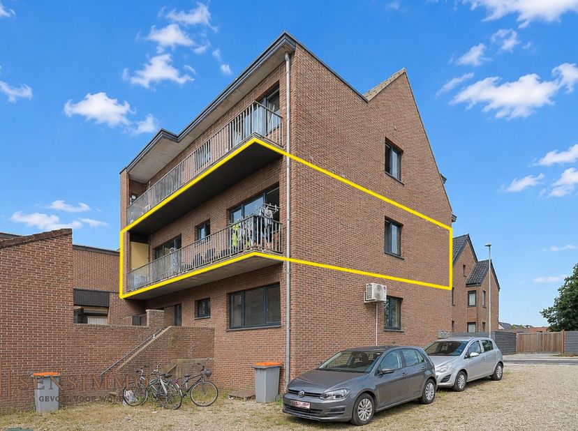 Ruim appartement met 3 slaapkamers in Maasmechelen gelegen op de 1ste verdiep.<br />
<br />
Bent u op zoek naar een ruim appartement op een gunstige l