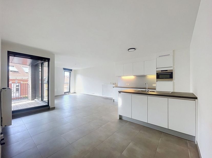 VISITE UNIQUEMENT SUR RENDEZ-VOUS VIA IMMODAVINCI.BE<br />
SITUATION<br />
Cet appartement bénéficie d'un emplacement exceptionnel dans l'un des quart