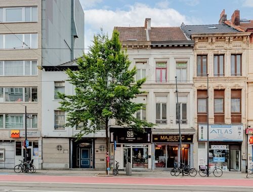                                        Handelspand met woonst te koop in Borgerhout, € 249.500
