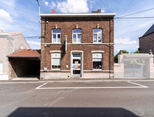                                         Woning te koop in Châtelet, € 339.000
