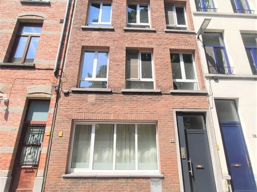 ENKEL VOOR STUDENTEN - ONLY FOR STUDENTS<br />
Deze studentenkamer is zeer centraal gelegen in het centrum van Antwerpen. De kamer is gemeubeld en hee