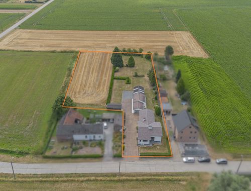                                         Bungalow à vendre à Velzeke-Ruddershove, € 449.000
