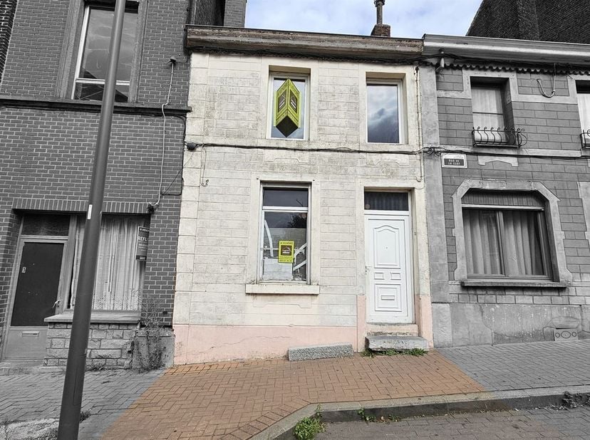 Huis te koop
                    in 7340 Paturages