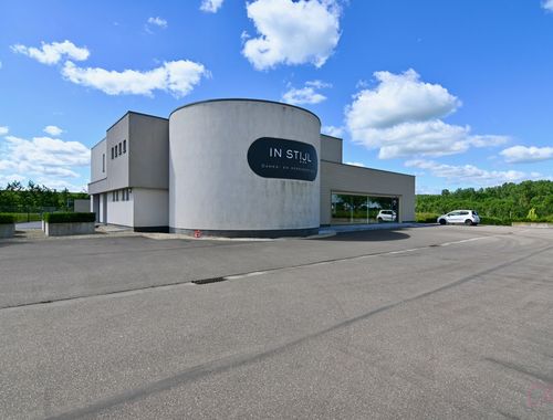                                         Handelspand met woonst te koop in Zoutleeuw, € 1.198.000
