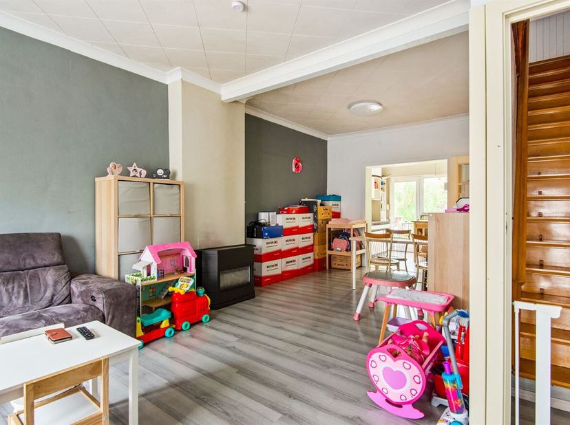 Maison à rénover avec jardin ensoleillé près du Rupel<br />
Cette maison à rénover à Niel offre de nombreuses possibilités pour ceux qui aiment aménag