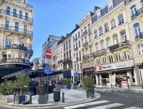                                         Immeuble d'appartements à vendre à Bruxelles, € 1.550.000
