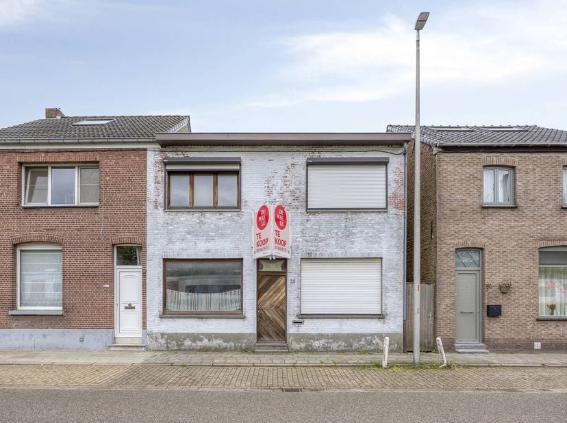 Huis te koop in Veldweg 35,
                    2910 Essen