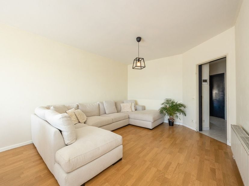 Un logement clé en main ou un investissement sans souci dans un endroit central à Deurne<br />
<br />
Cet appartement bien entretenu d'environ 90 m²