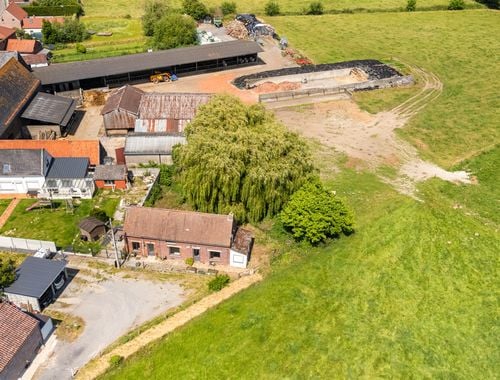                                         Maison à vendre à Guignies, € 89.000
