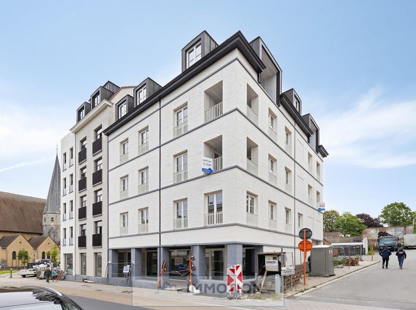 Dit nieuwe appartement met 2 slaapkamers en terras staat nu te huur in residentie E.Space, gelegen in het hart van Zwevegem.&amp;nbsp;Hier kan je als bewo