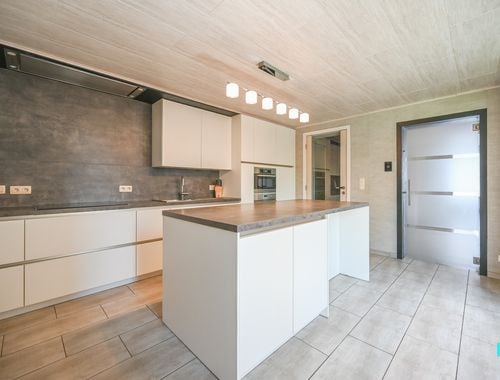                                         Maison à vendre à Kuurne, € 349.000
