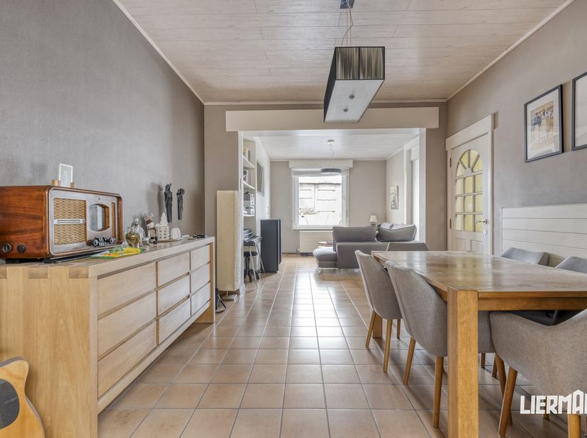Huis te koop in Avouestraat 18,
                    9310 Moorsel