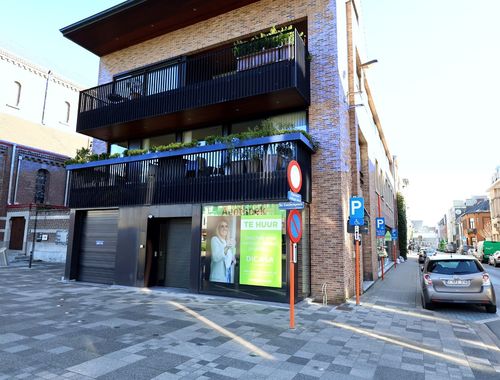                                         Handelspand te huur in Roeselare, € 2.400
